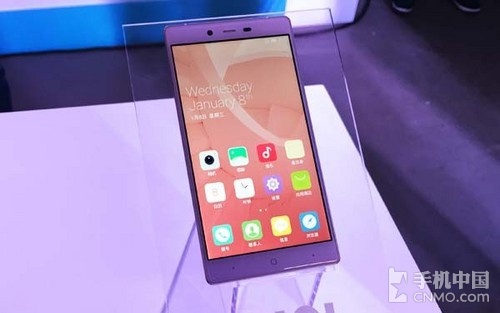 女性手機配置最高 泡芙小姐IUNI i1發布第3張圖 女性手機配置最高 泡芙小姐IUNI i1發布第3張圖