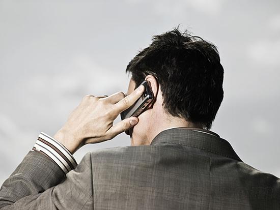 三大運營商不作為 宿舍到食堂被收漫游費