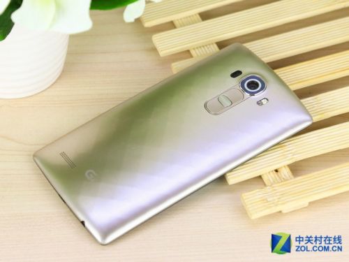 安卓5.1+2K屏 雙4G版LG G4首發(fā)價3999