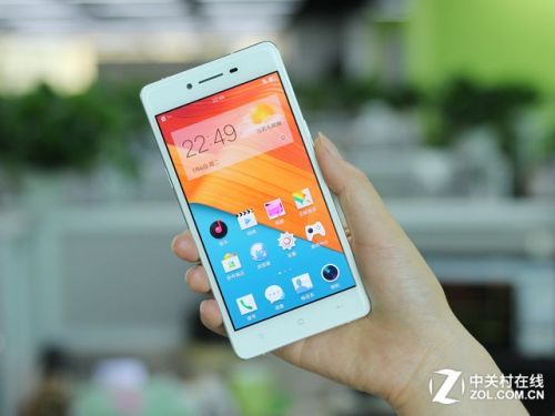 高考后換機(jī)季 八大必看時(shí)尚娛樂(lè)手機(jī)薦