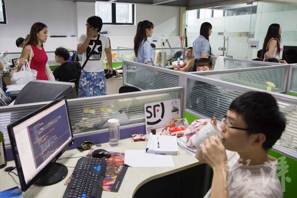 揭秘ChinaJoy“女神”的日常生活:最后一幕亮了