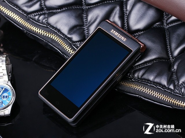 高端奢華商務(wù)機(jī) 三星W2015報(bào)價(jià)8788元 