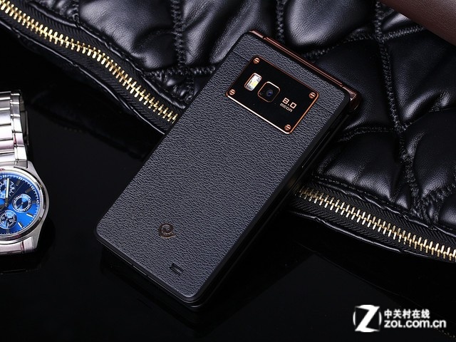 高端奢華商務(wù)機(jī) 三星W2015報(bào)價(jià)8788元 