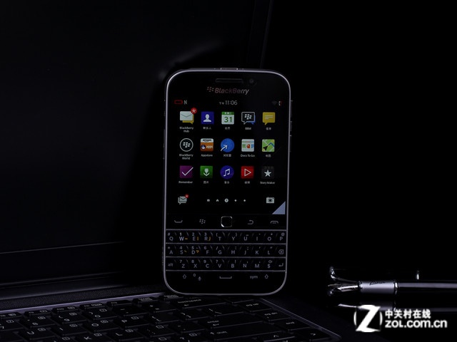 全鍵盤經典手機 黑莓Classic Q20促銷