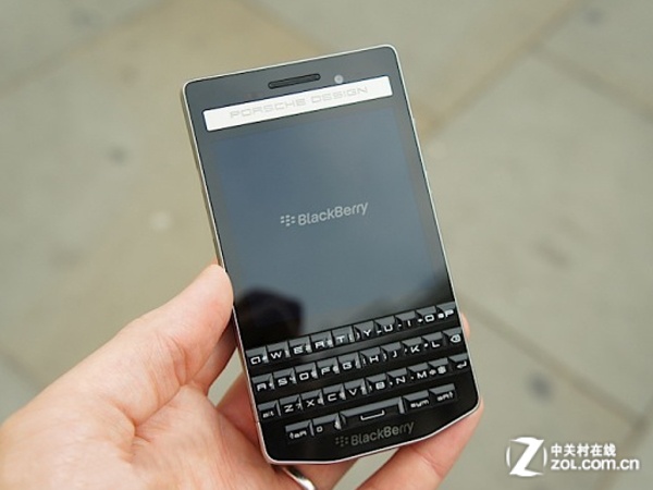 旗艦級(jí)別全鍵盤(pán) 黑莓P9983商家報(bào)7580元
