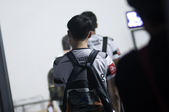 LOL國外玩家熱議OMG出局:靈藥無狀態背鍋