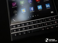 酷似護(hù)照的手機(jī) 港黑莓Passport迫近3K