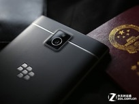 酷似護(hù)照的手機(jī) 港黑莓Passport迫近3K