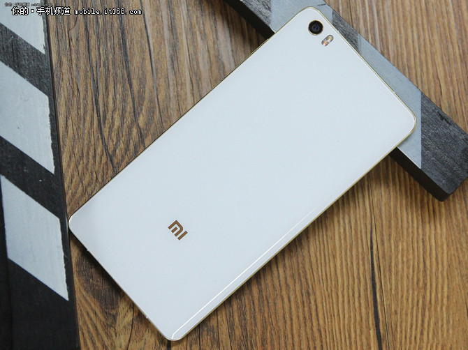 比官網優惠二百 小米Note頂配版2799元