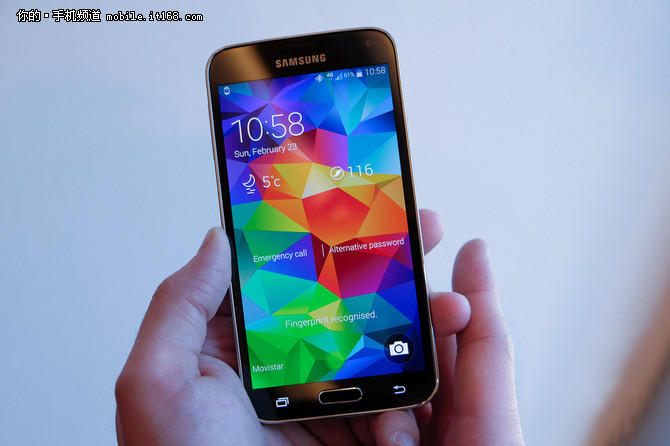 HTC One M9+是HTC在今年上半年針對大陸市場特別推出了旗艦機型，相比于M9，HTC One M9+加入了指紋識別功能，并且采用了更大尺寸的2K分辨率屏幕。同時也延續了HTC One M8經典的全金屬一體成型機身以及后置雙攝像頭。現在我們發現這款上市價格高達4999元的手機直降兩千五，在國美在線僅售2489元!有打算購入M9+的小伙伴一定要抓住這次機會哦!