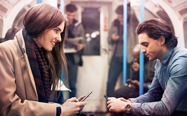 虛擬現(xiàn)實 人們 約會 在線