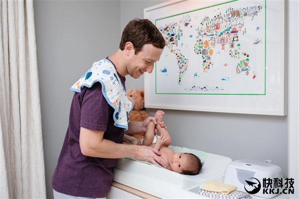 扎克伯格“第一次為女兒換尿布”:190萬網友點贊