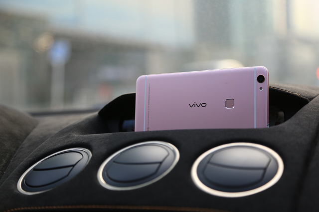 蘭博基尼"快"遞夠快才暢快vivo X6Plus