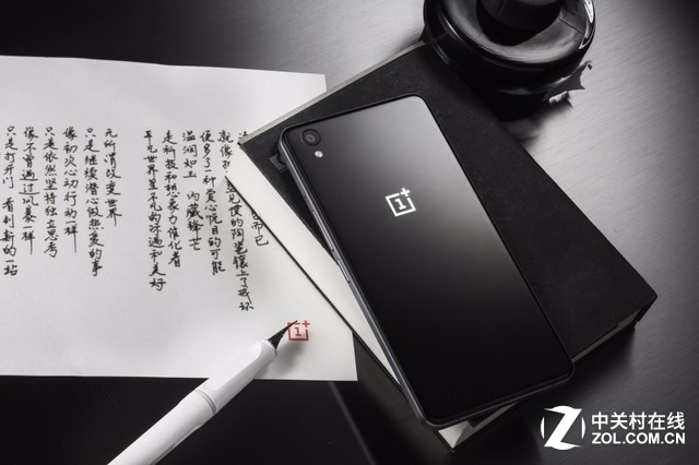 12.10開售 一加手機X暗夜黑版唯美圖賞