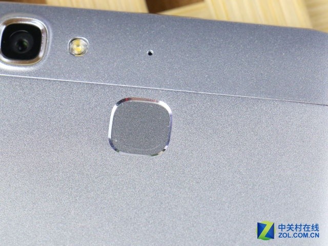 觸摸金屬之美 全網(wǎng)通4G華為暢享5S評(píng)測(cè) 