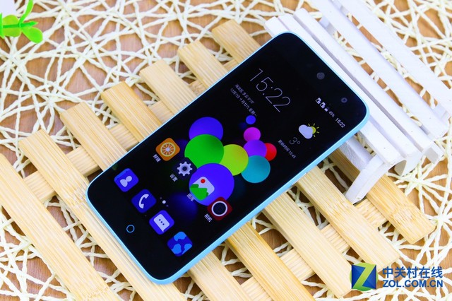 0.3秒黑屏快速解鎖 中興Blade A1全評測