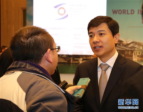 畫面太美！雷軍/馬云/李彥宏/馬化騰穿上西裝后