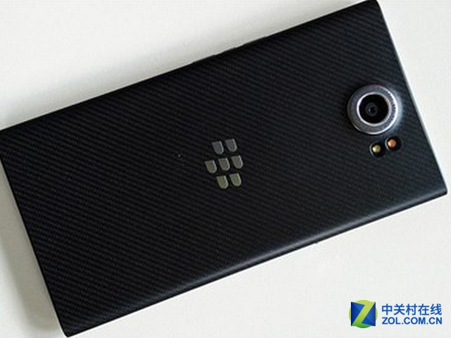 雙曲面屏設(shè)計 黑莓Priv商家報價4764元 