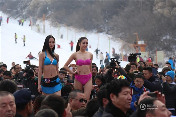 沒法直視！零下3度女大學生集體泳裝：只為1萬獎金