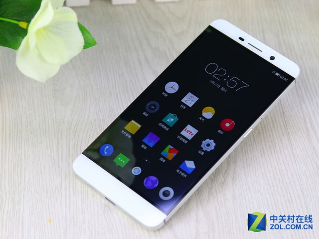 搭載驍龍810 樂視超級手機1 Pro僅2499