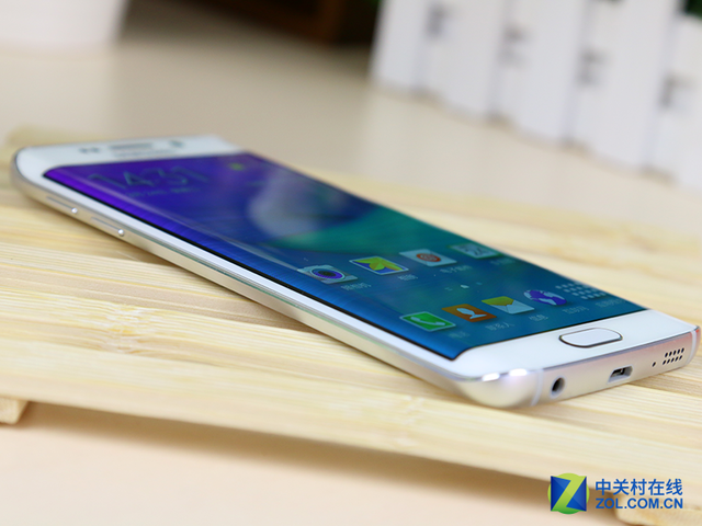 玩兒出花樣 細數2015年手機之十大新品