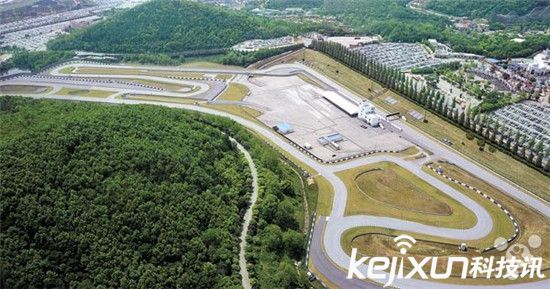 三星土豪無敵：為測試無人駕駛汽車直接弄個賽車場