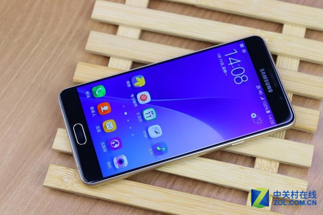 體驗攀升時尚外觀 三星A7 2016版圖賞