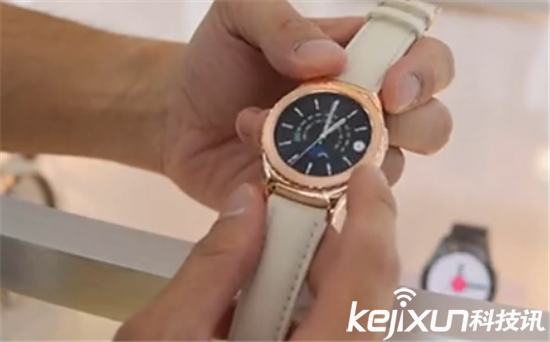 三星發布黃金版智能手表:就是鍍層金而已!