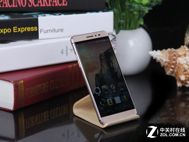 陪你快樂回家 這才是春節要買的手機 