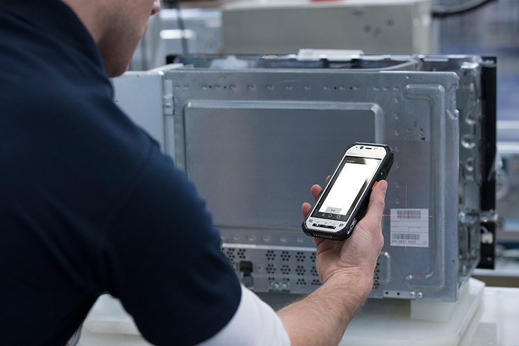 搭物聯網版Win10 松下FZ-F1手機展示