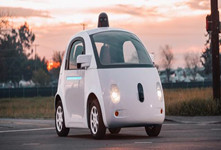 無人駕駛汽車將顛覆交通行業 得等10年以上