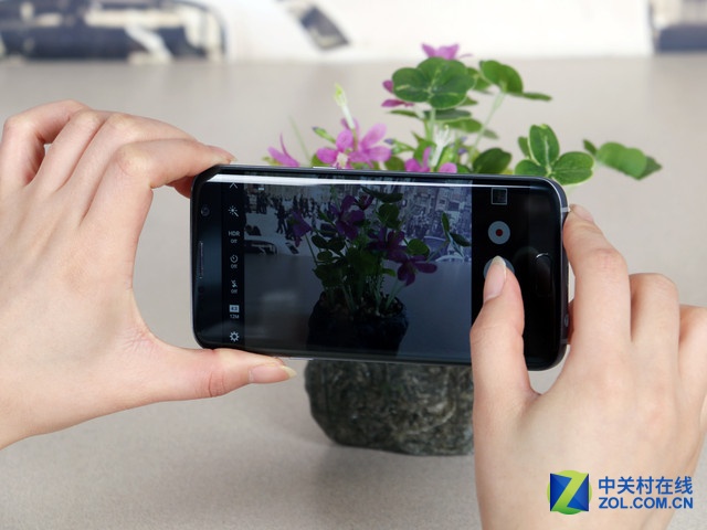 三星S8相機曝光:2400萬像素+F1.4大光圈