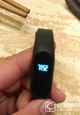 小米手環(huán)二代實(shí)物曝光!可顯示電量測心率