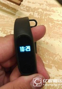 小米手環(huán)二代實(shí)物曝光!可顯示電量測心率