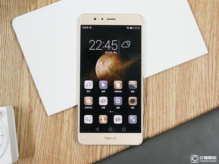 華為榮耀V8評測：極致科技集大成者 內斗華為P9？