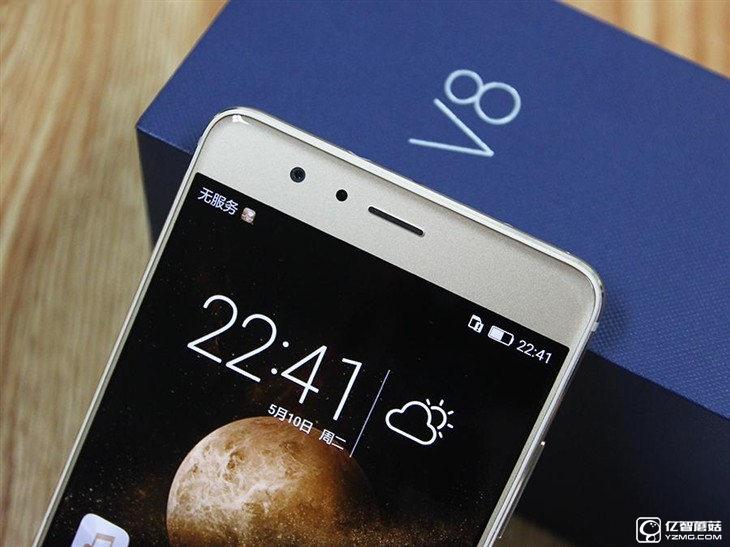 華為榮耀V8評測：極致科技集大成者 內斗華為P9？