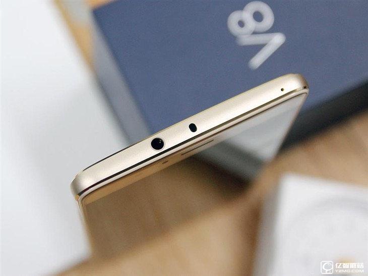 華為榮耀V8評測：極致科技集大成者 內斗華為P9？