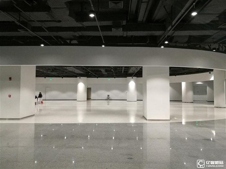 華為榮耀V8評測:極致科技集大成者 內斗華為P9?