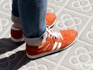 Sneakairs智能鞋:無需手機輕松為你指路