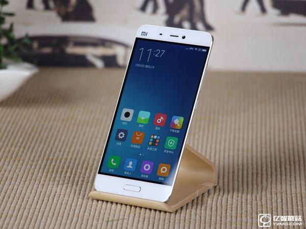 頂級旗艦之戰(zhàn) 樂Max 2/小米5對比評測