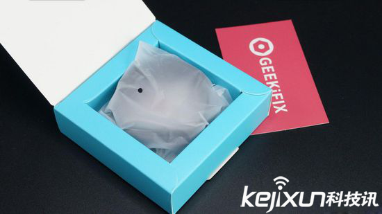 華為榮耀暢玩手環A1揭秘: 果然不是蓋的