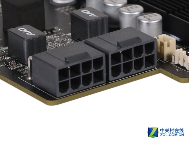 壕氣沖天賀新年 索泰970至尊紀念版評測 