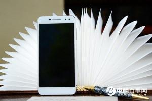 TCL手機(jī)TCL 750正式發(fā)布 售價(jià)1993元