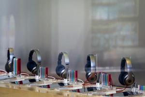 iPhone 7取消耳機(jī)口被證實:供應(yīng)商推閃電耳機(jī)開發(fā)包