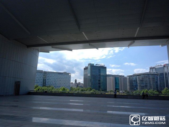 尖phone對決：榮耀5A PK 紅米Note 3（暫不發布） 