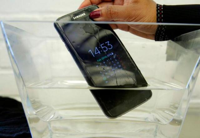 三星手機真的能防水？然并卵