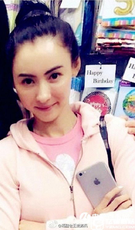 張柏芝已經(jīng)用上iPhone7:真機原來長這樣!