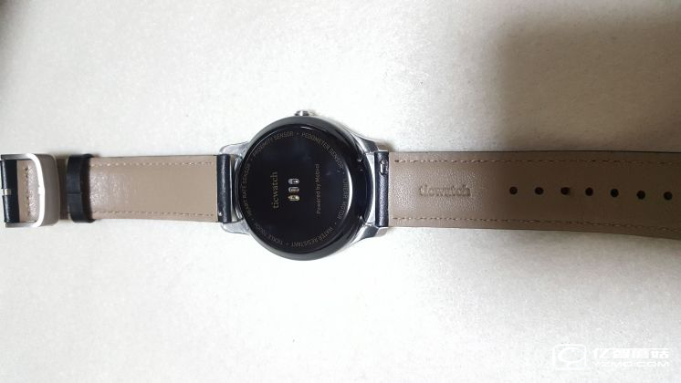 Ticwatch2手表開箱評測 不錯的智能手表