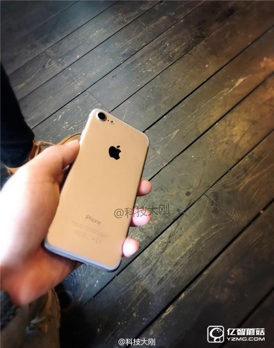 蘋果iPhone7/Plus/Pro齊曝光:正面無變化?