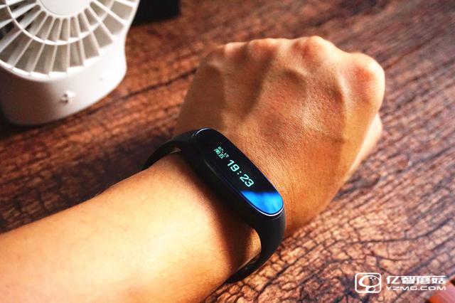 bong 3 HR智能手環(huán)首發(fā)開箱評測 169的價格和小米手環(huán)2比怎樣？